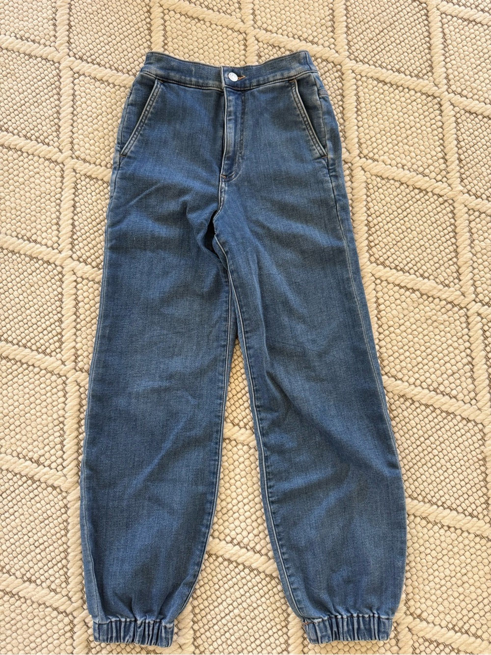 Express Women’s Blue joggerJeans